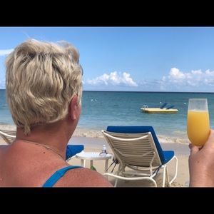 Meet your Posher, Carolyn